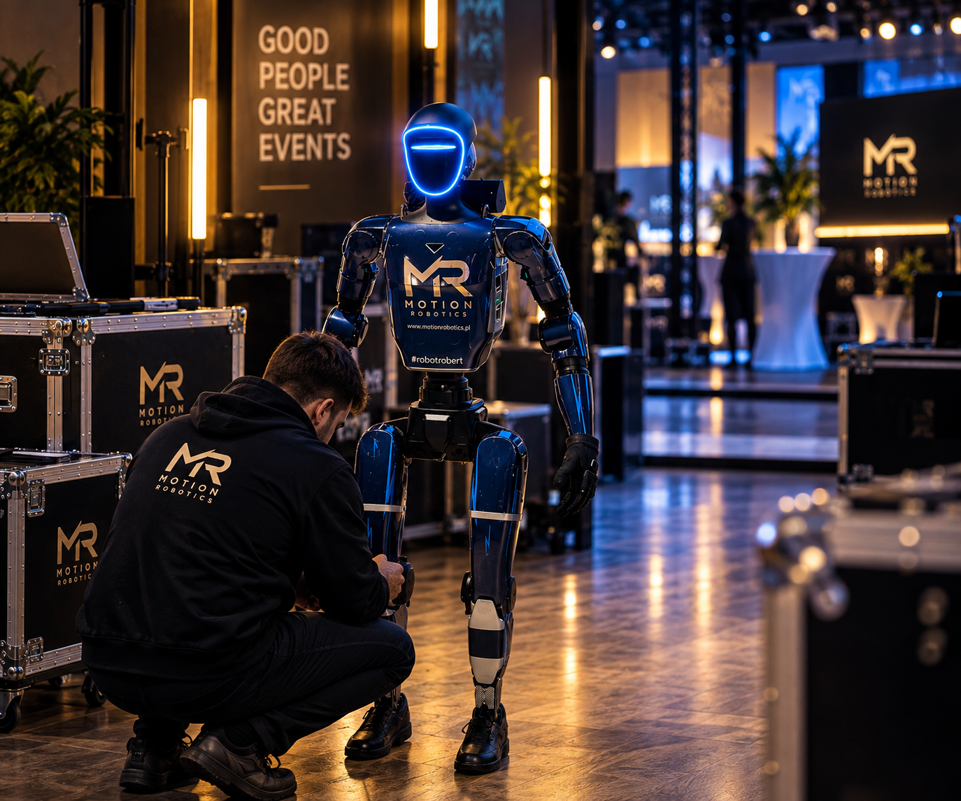 Robert — robot humanoidalny Motion Robotics podczas przygotowania technicznego eventu
