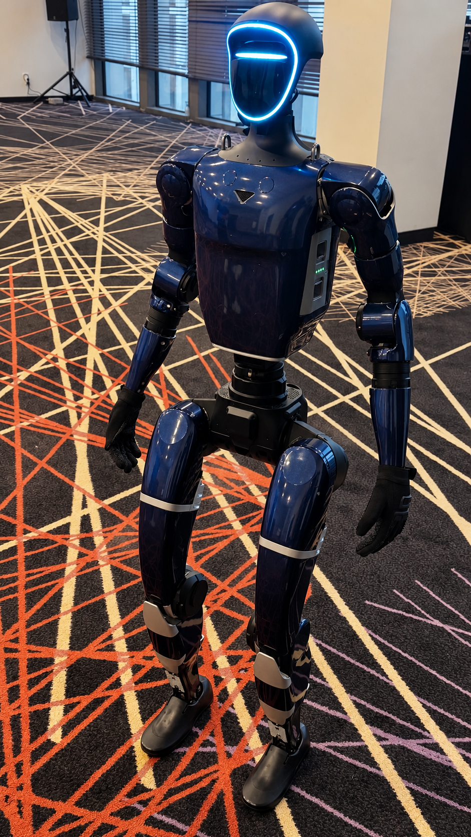 Robert — robot humanoidalny Motion Robotics w hotelu Ambasador Premium w Łodzi